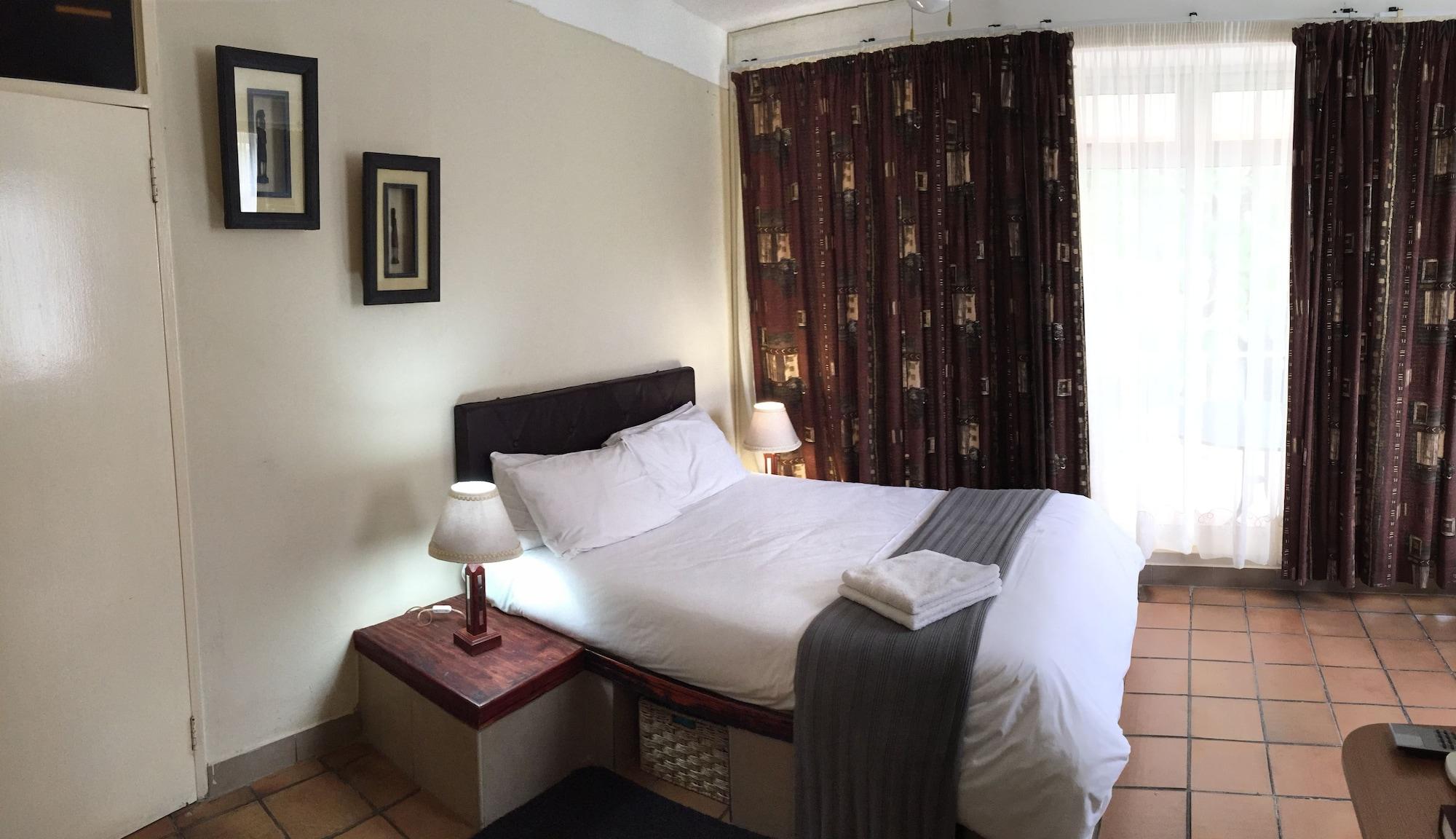 N1 Hotel & Campsite Victoria Falls Exterior photo