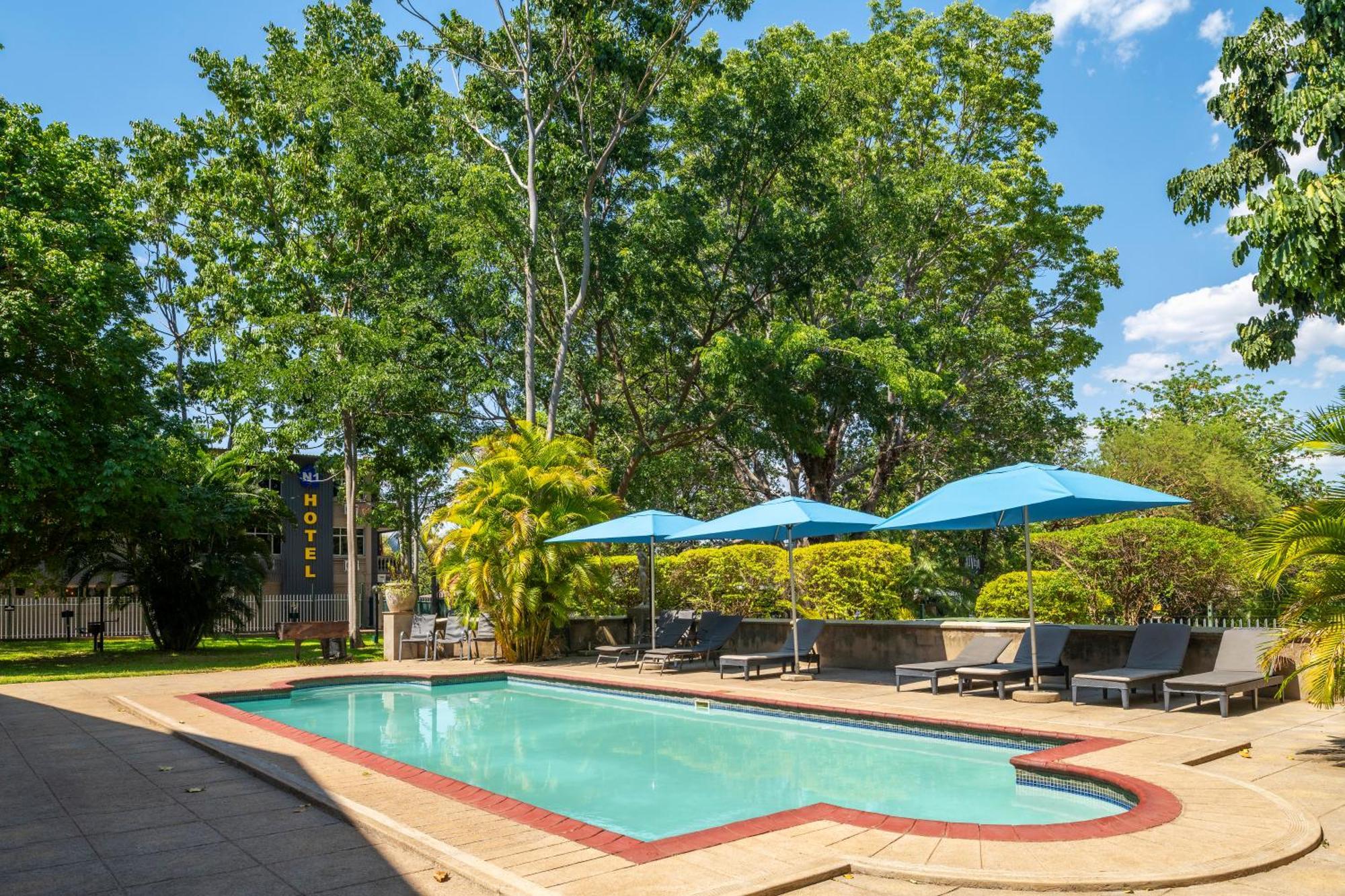 N1 Hotel & Campsite Victoria Falls Exterior photo