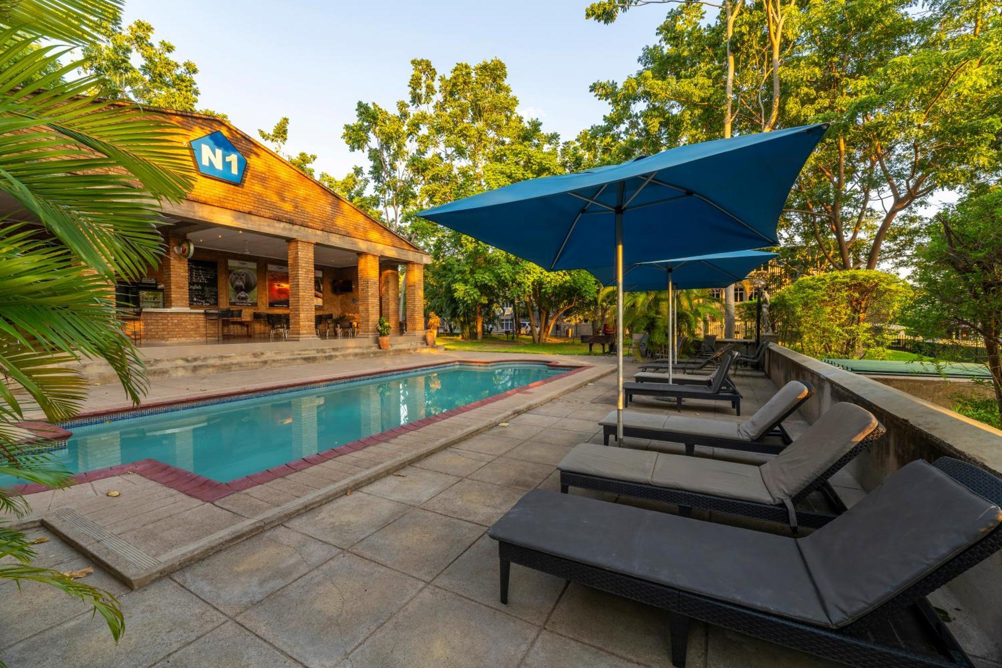 N1 Hotel & Campsite Victoria Falls Exterior photo