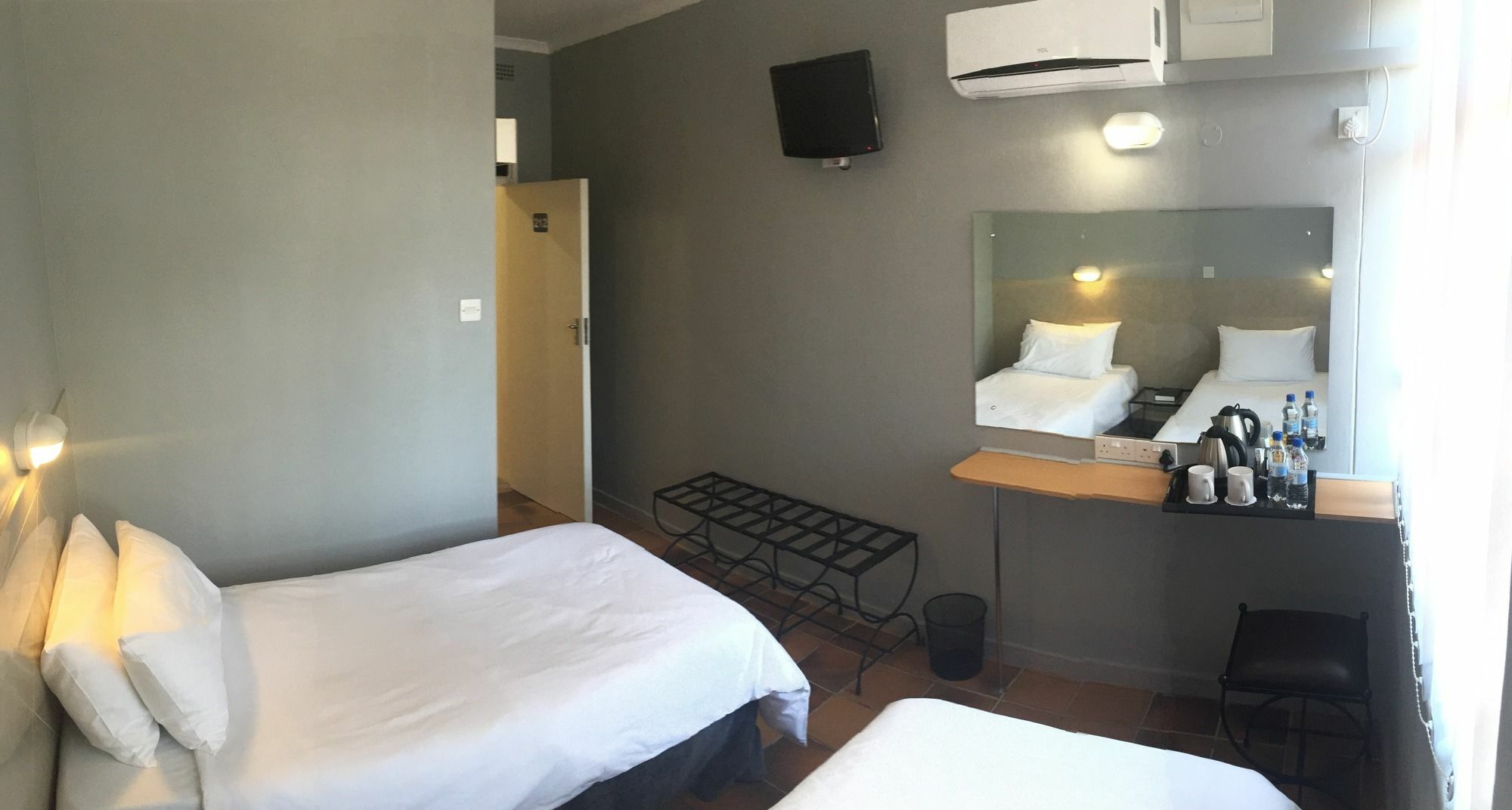 N1 Hotel & Campsite Victoria Falls Exterior photo