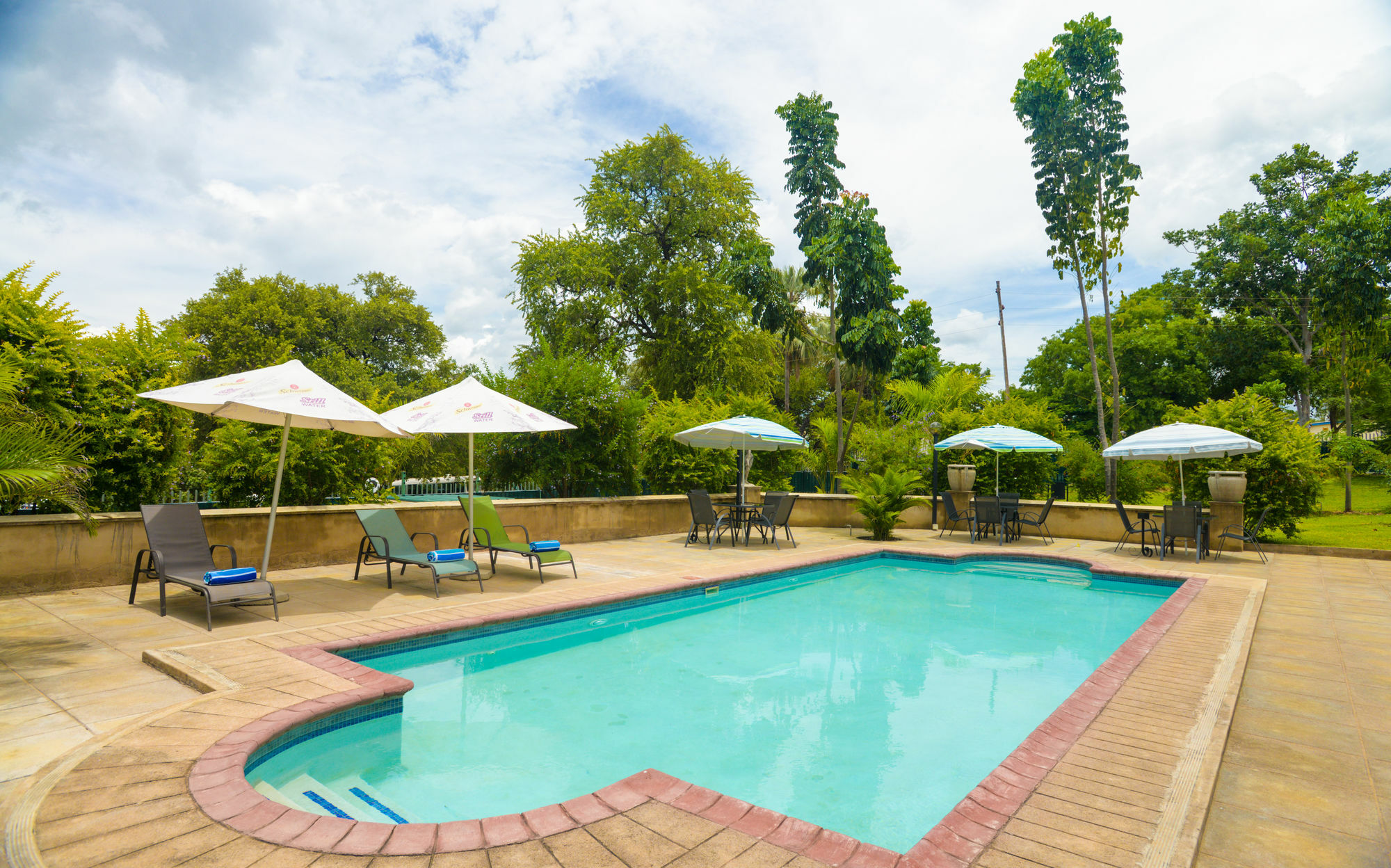 N1 Hotel & Campsite Victoria Falls Exterior photo