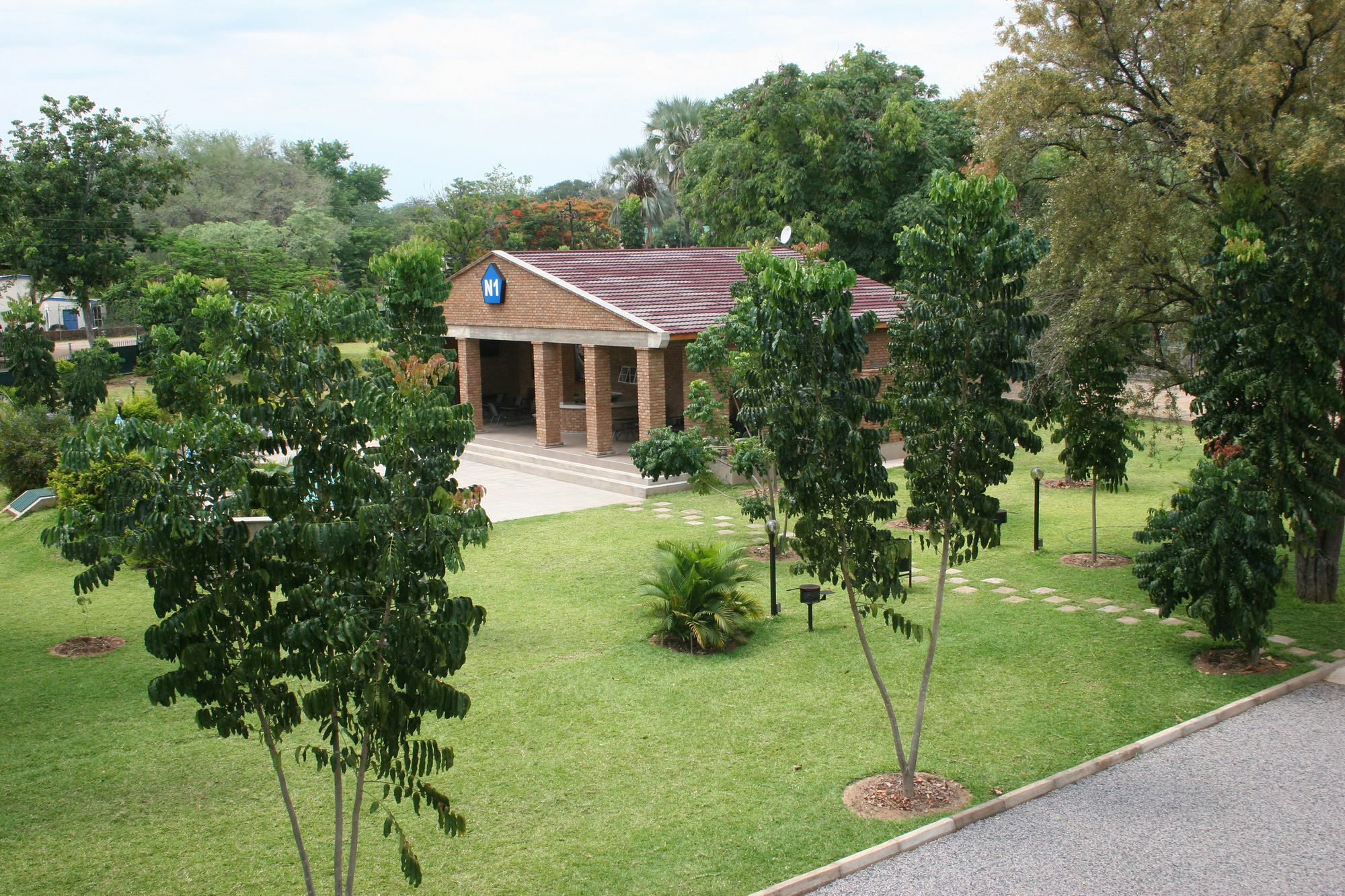 N1 Hotel & Campsite Victoria Falls Exterior photo